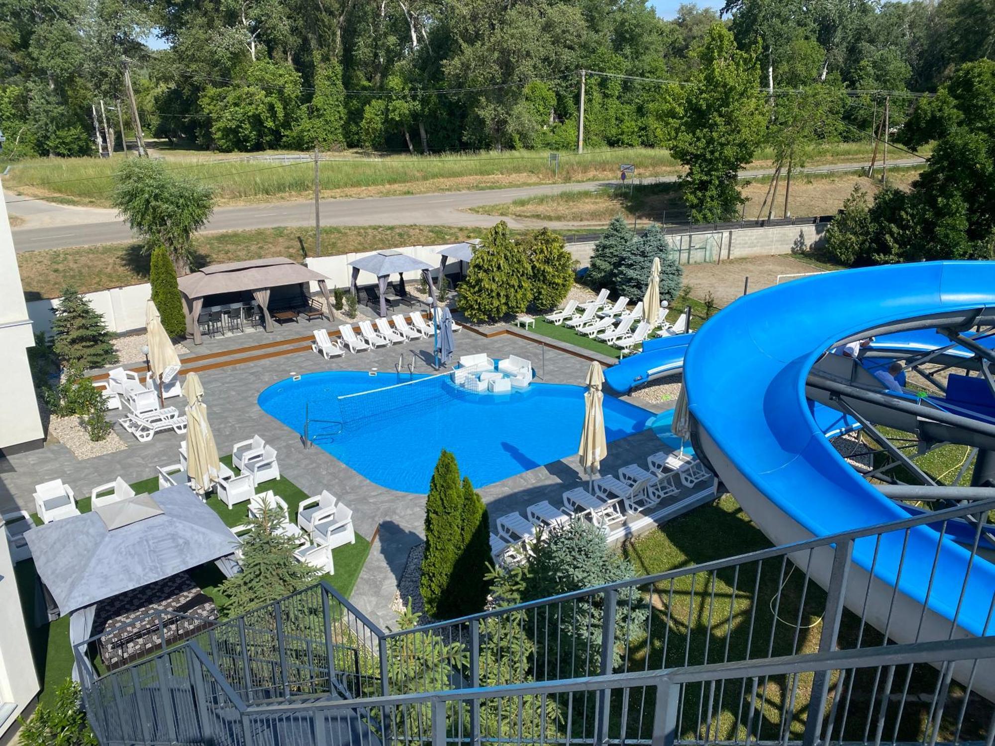 Club Hotel Pegasus Tiszaug Exteriör bild
